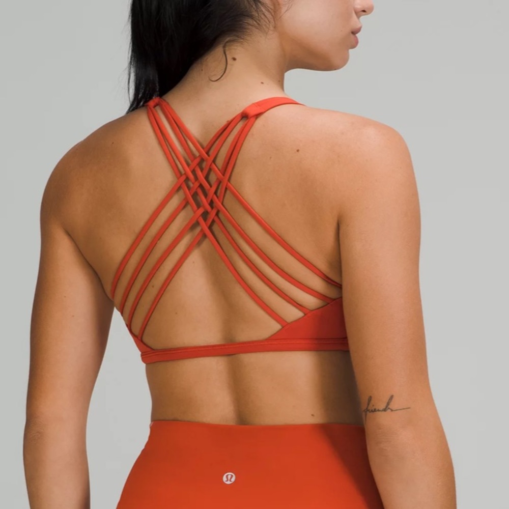 Lululemon free to be bra with pads